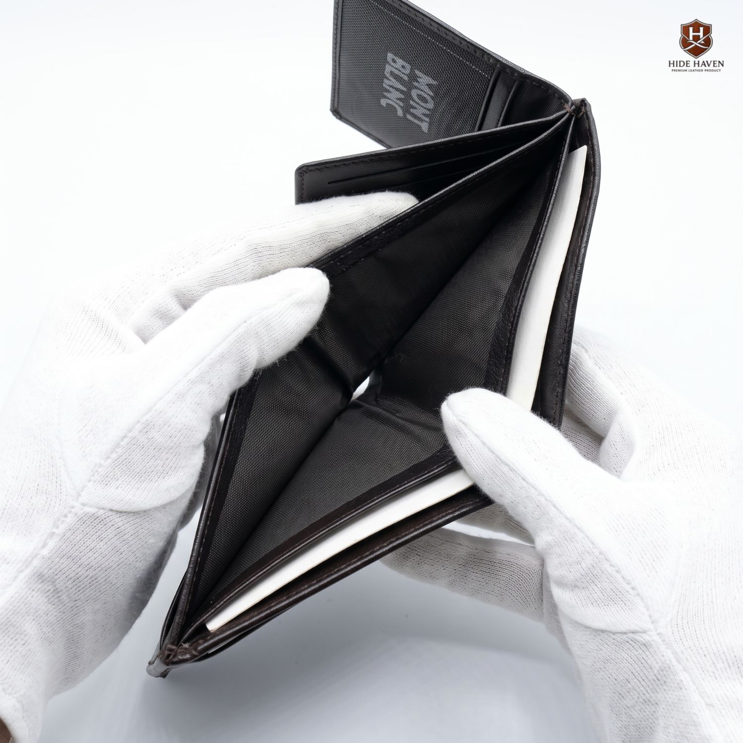 The Mont Black Compact Leather Wallet (Black) - Image 5